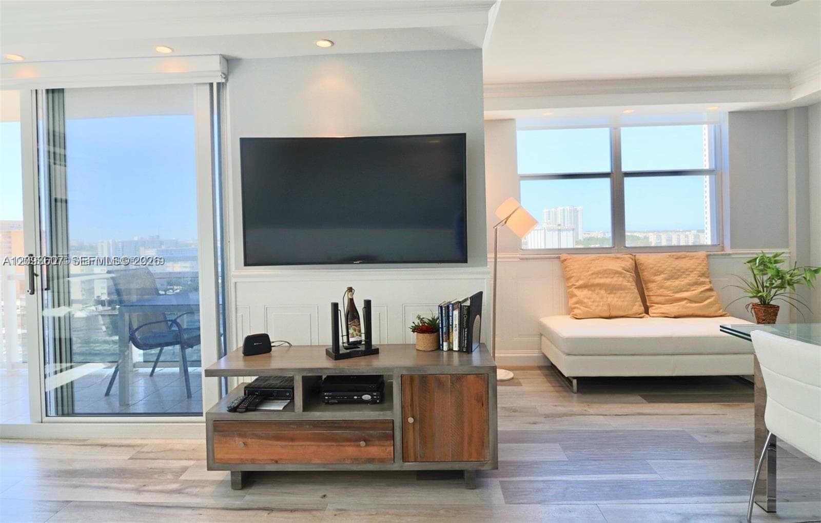 PLAZA TOWERS · #1202 in Hallandale Beach - Photo 32