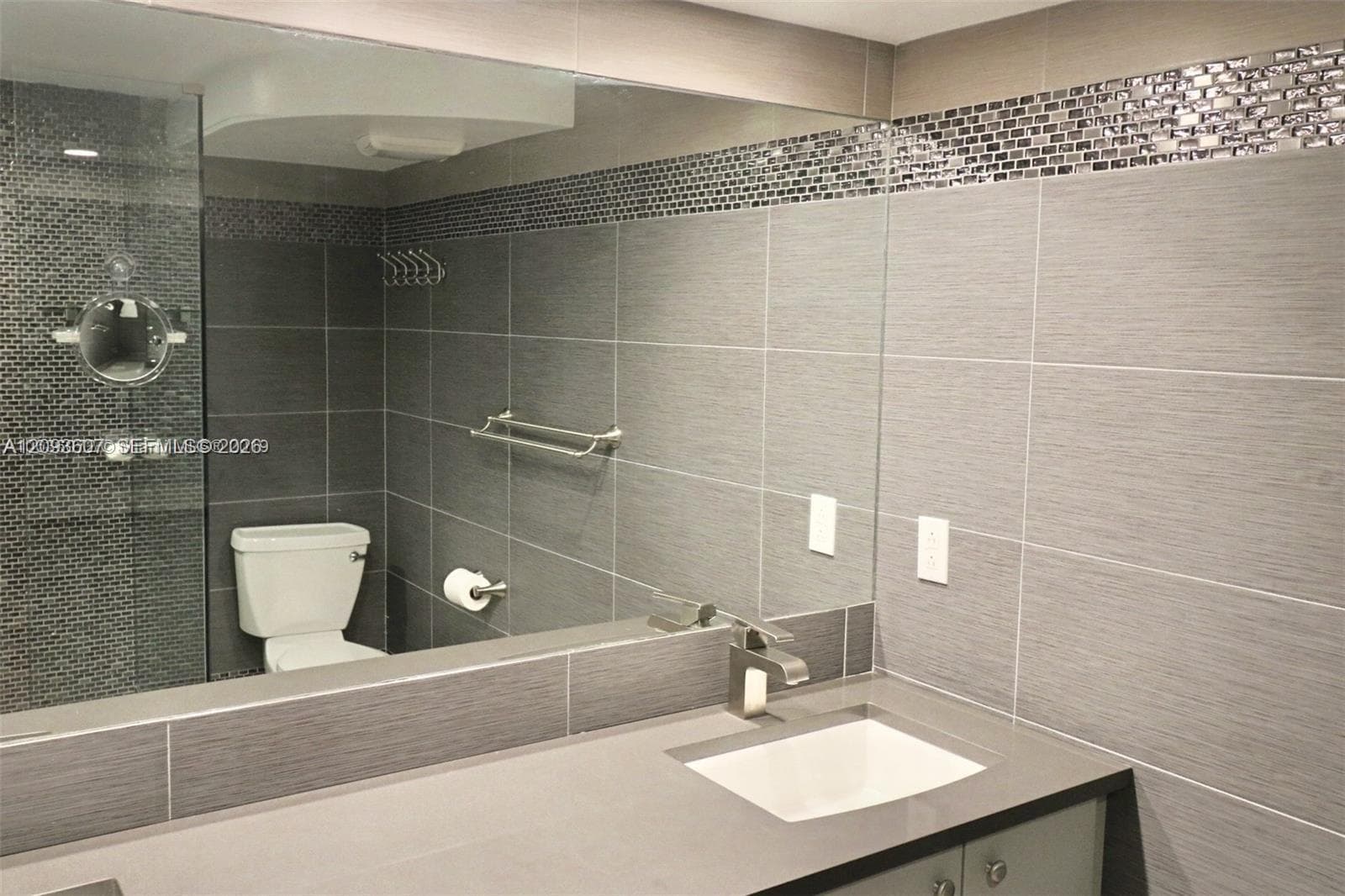PLAZA TOWERS · #1202 in Hallandale Beach - Photo 11