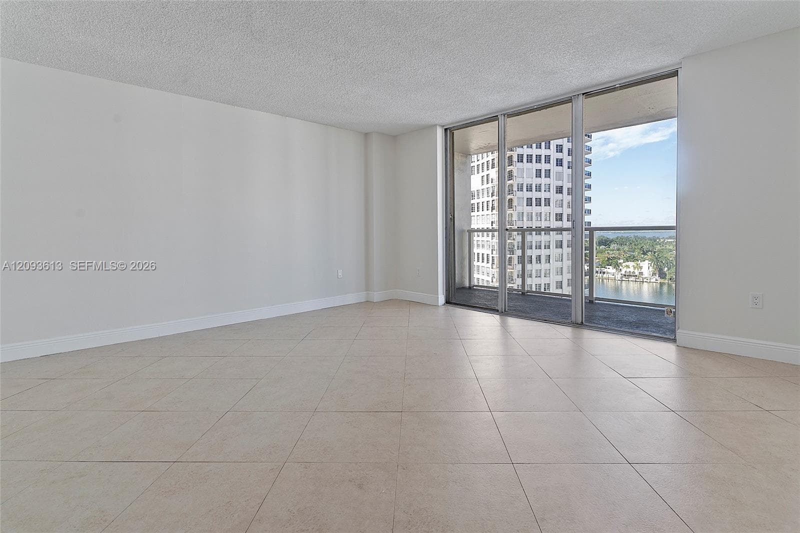 ARLEN BEACH CONDO · #1007 in Miami Beach - Photo 3