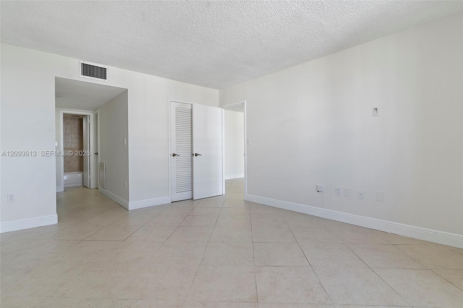 ARLEN BEACH CONDO · #1007 in Miami Beach - Photo 32