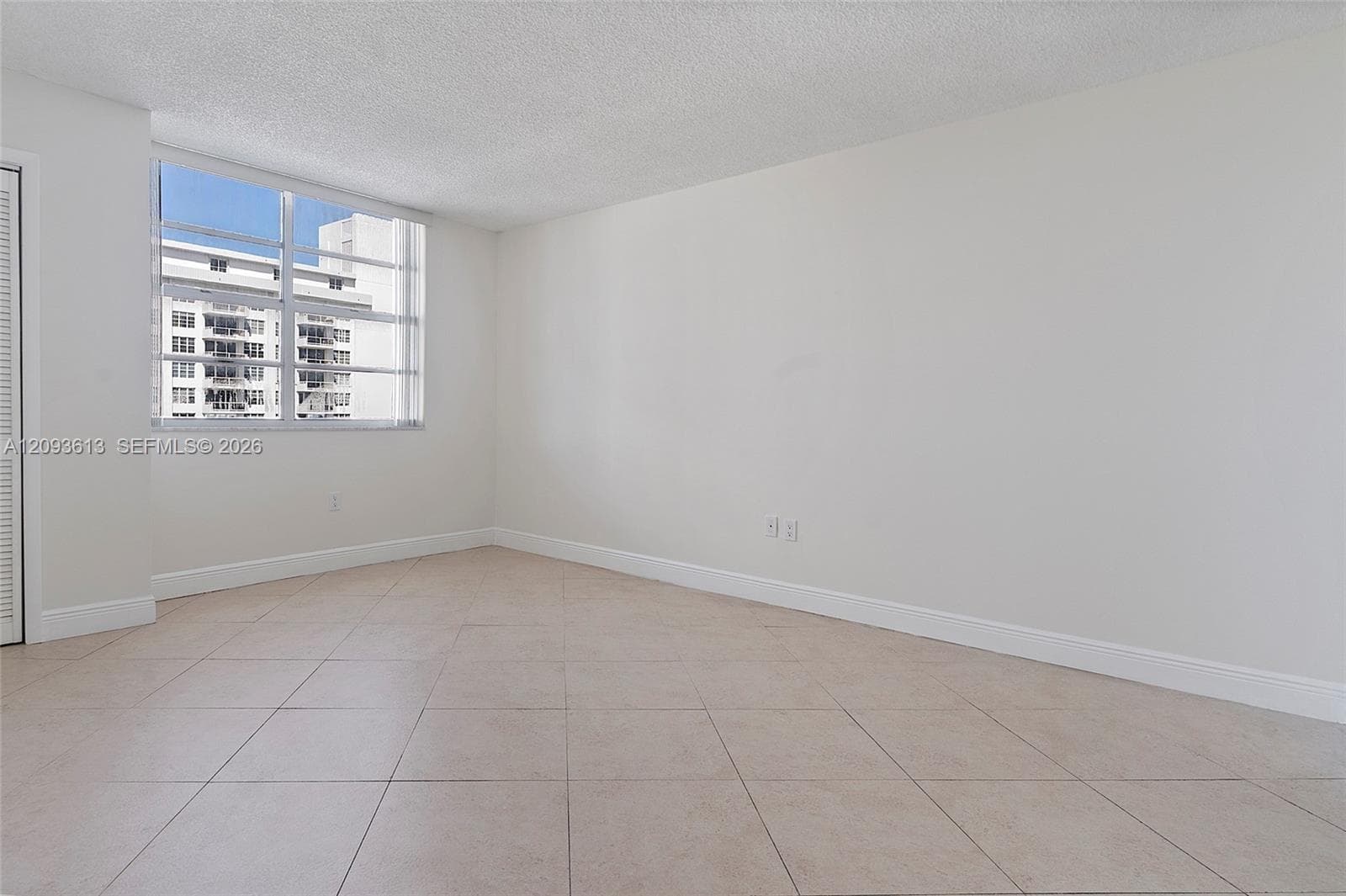 ARLEN BEACH CONDO · #1007 in Miami Beach - Photo 33