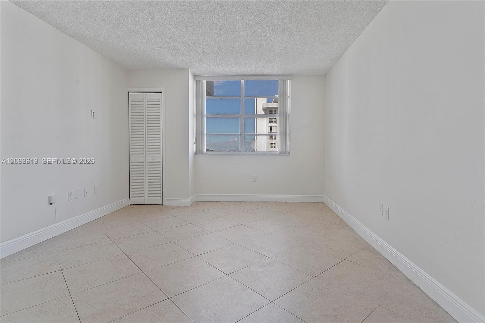 ARLEN BEACH CONDO · #1007 in Miami Beach - Photo 18