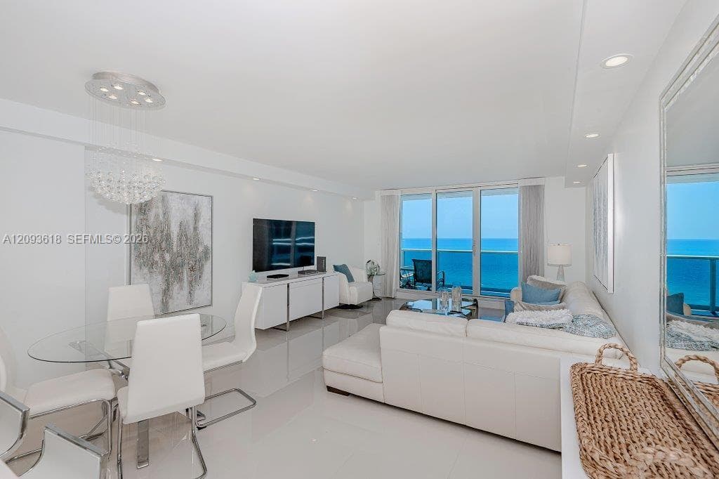 Roney Palace · #1424 in Miami Beach - Photo 2