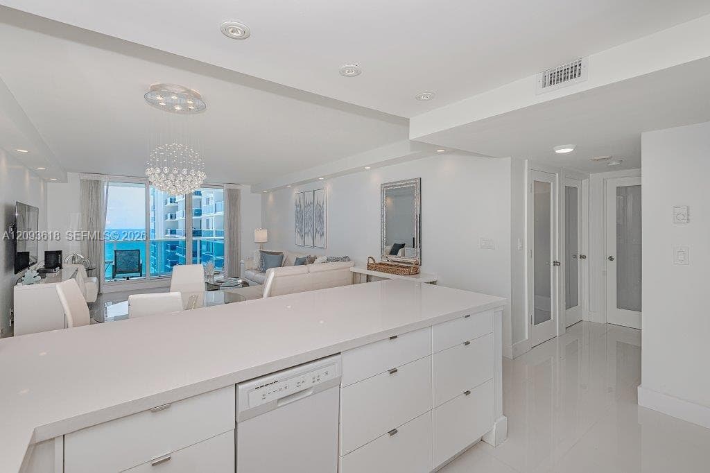 Roney Palace · #1424 in Miami Beach - Photo 5