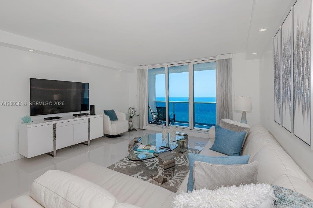 Roney Palace · #1424 in Miami Beach - Photo 4