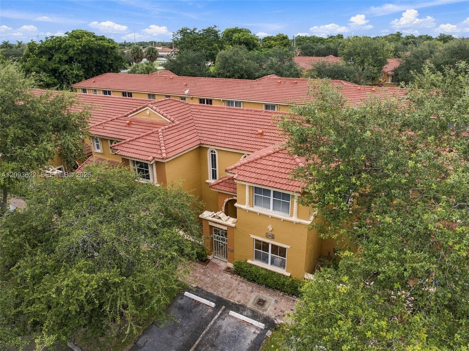 VILLA VIZCAYA CONDO · #1406 in Miami Lakes - Photo 26