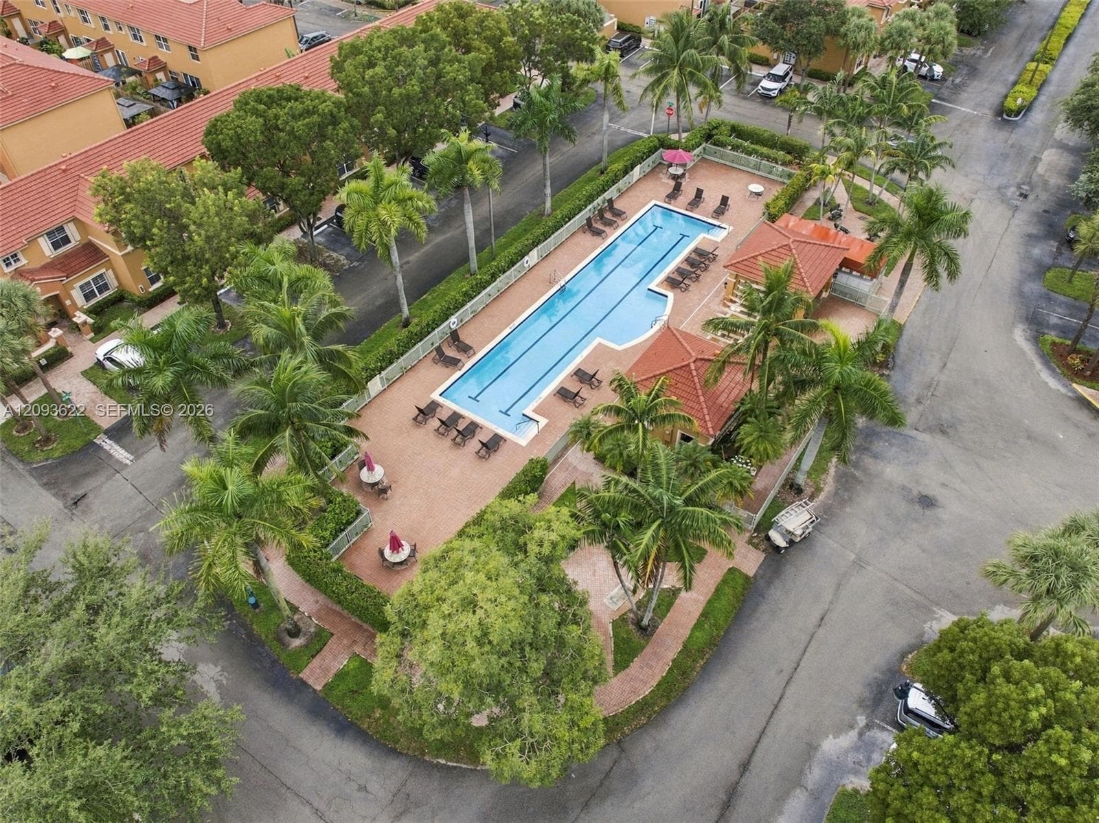 VILLA VIZCAYA CONDO · #1406 in Miami Lakes - Photo 28