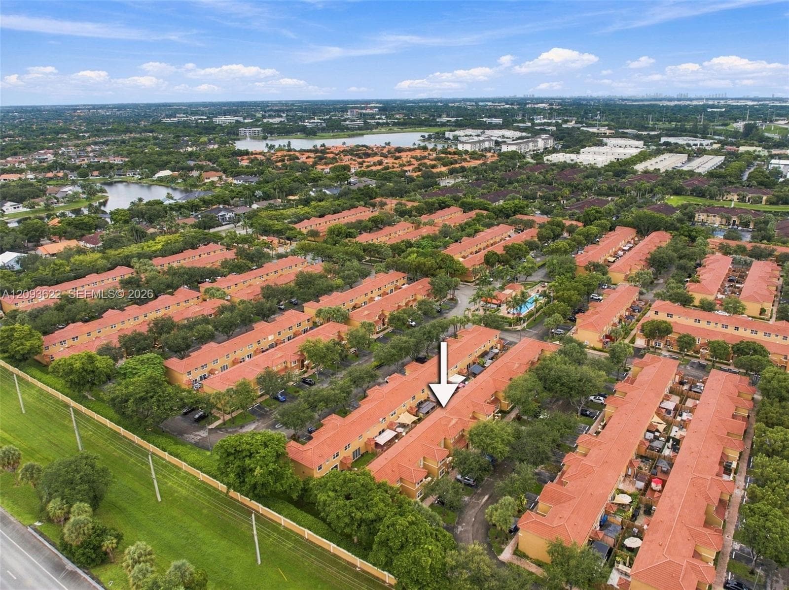 VILLA VIZCAYA CONDO · #1406 in Miami Lakes - Photo 33