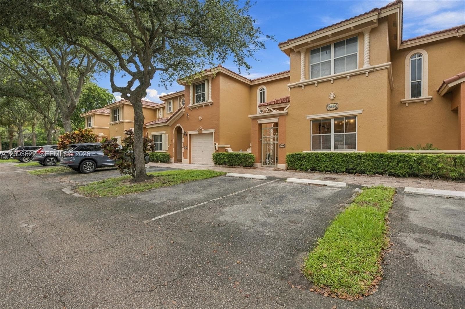 VILLA VIZCAYA CONDO · #1406 in Miami Lakes - Photo 4