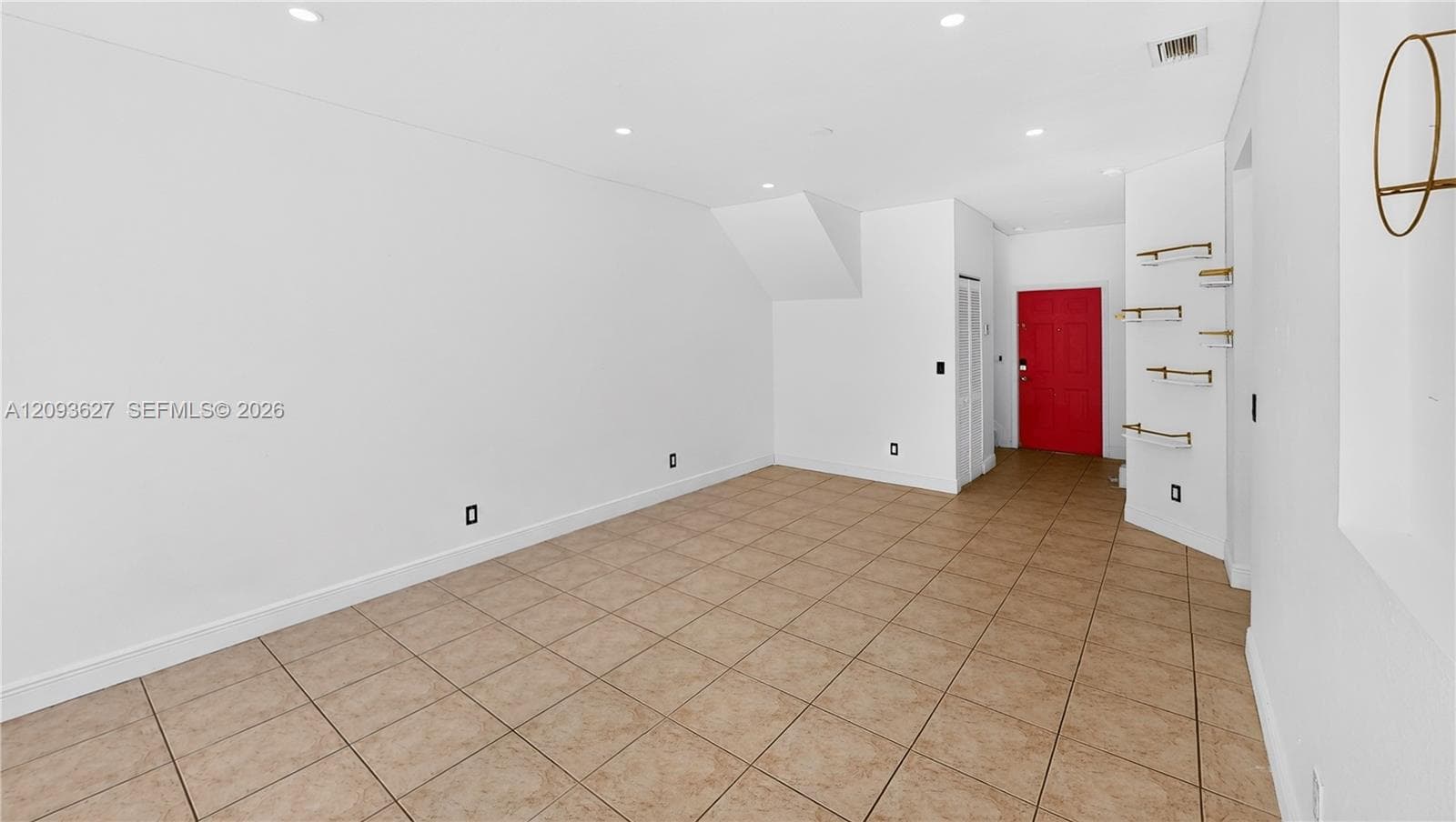 85 SW 15th Ter photo 5