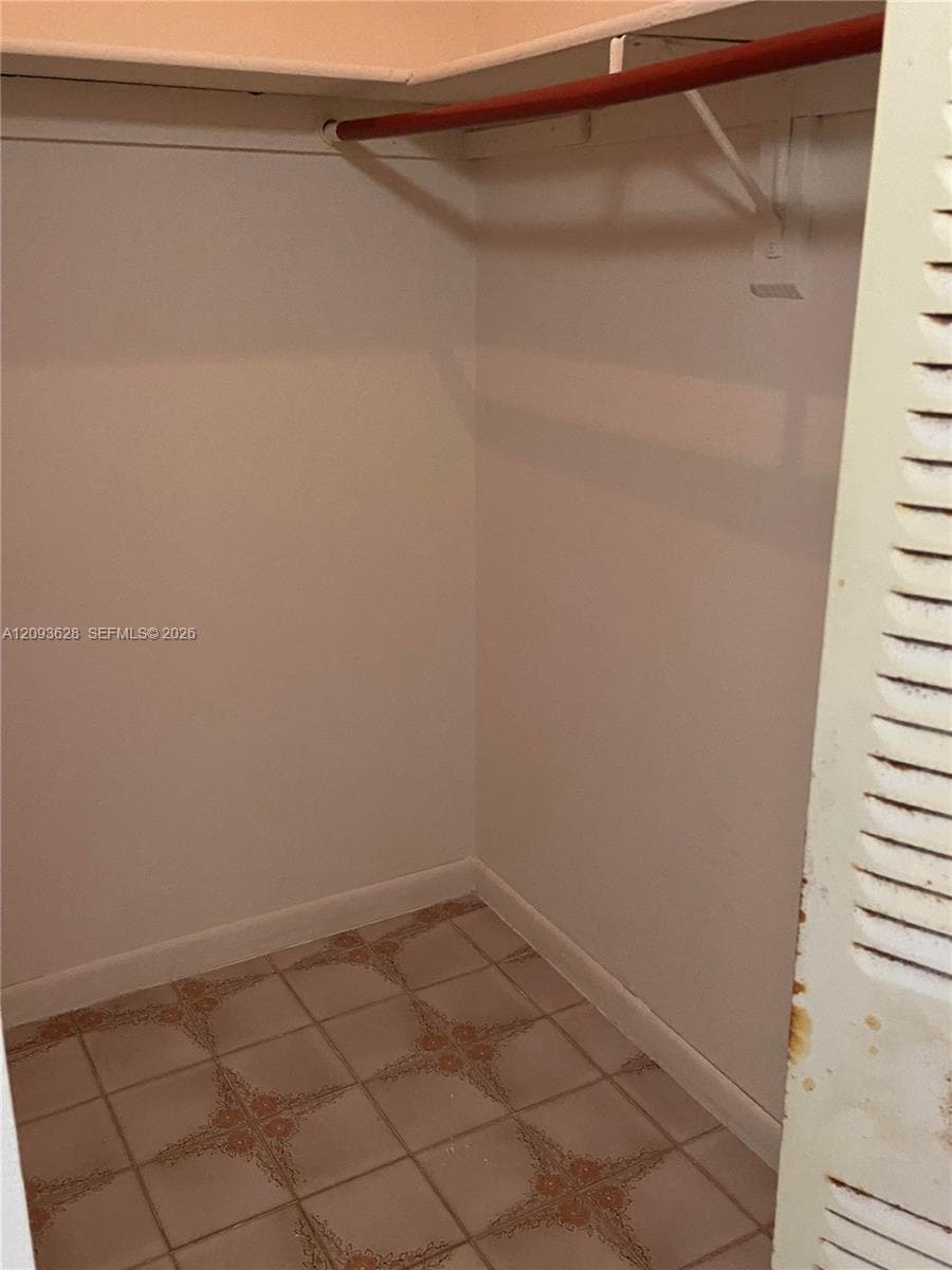GOLDEN GATE · #1416 in Hialeah - Photo 11