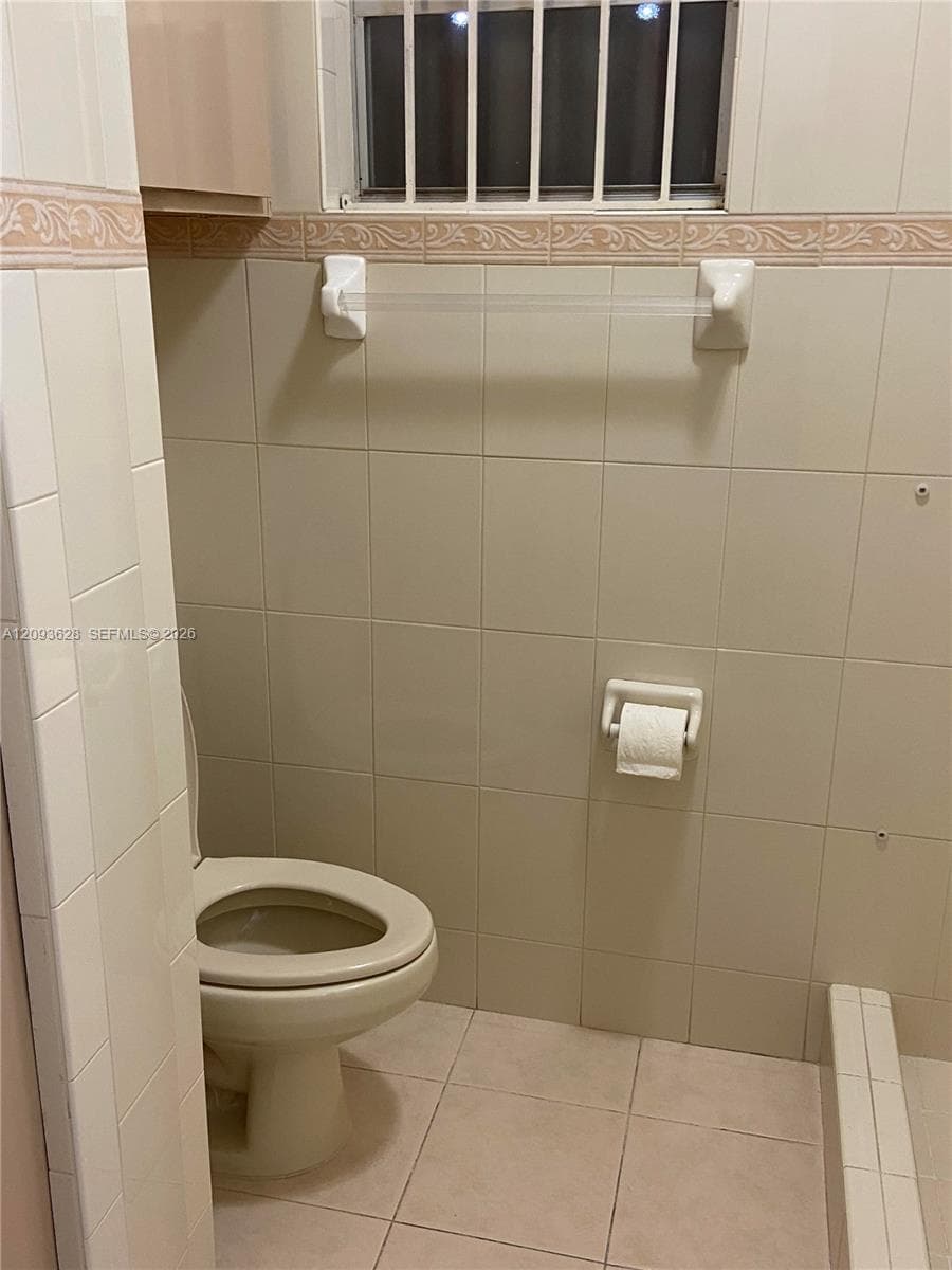 GOLDEN GATE · #1416 in Hialeah - Photo 8