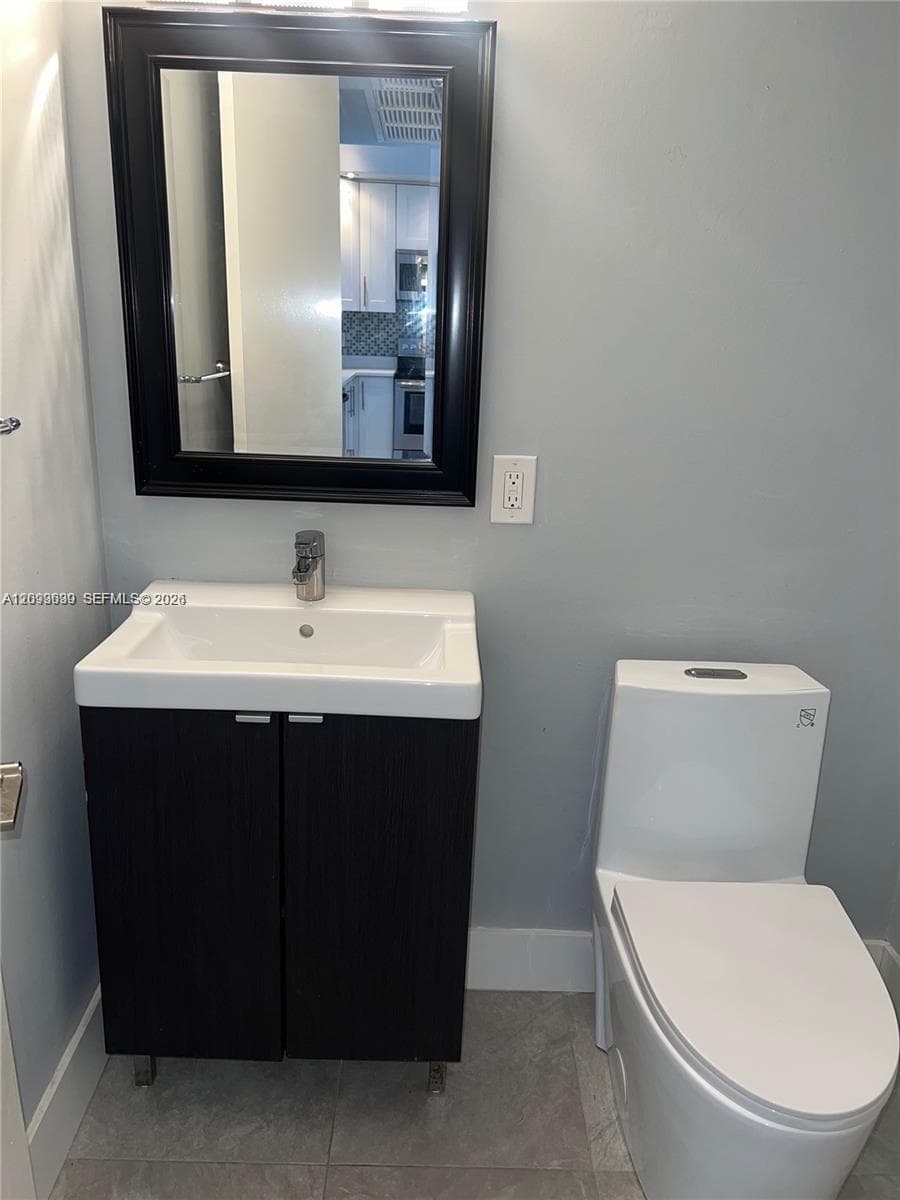 OCEAN VIEW TOWERS CONDO · #1106 in Hallandale Beach - Photo 13