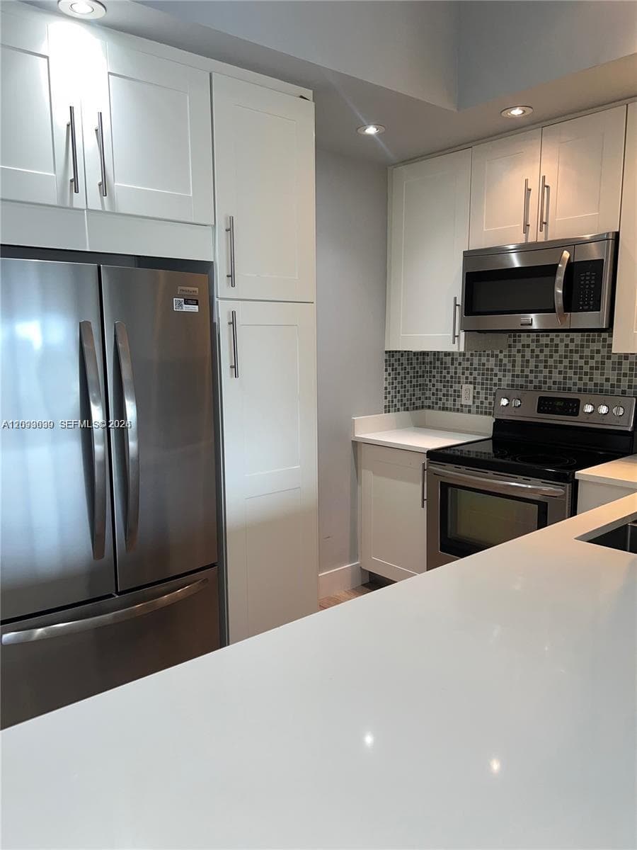 OCEAN VIEW TOWERS CONDO · #1106 in Hallandale Beach - Photo 16