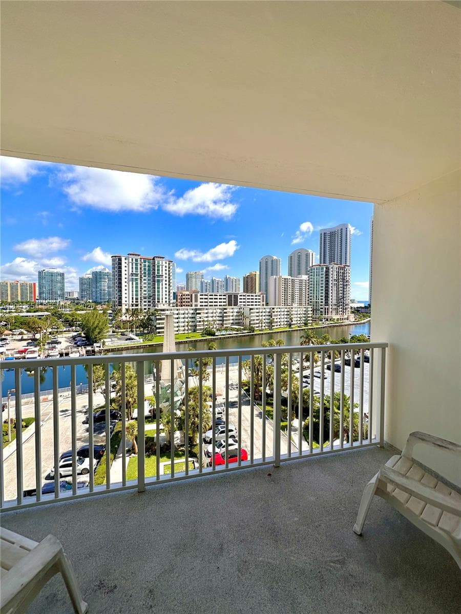 ARLEN HOUSE CONDO · #701 in Sunny Isles Beach - Photo 2