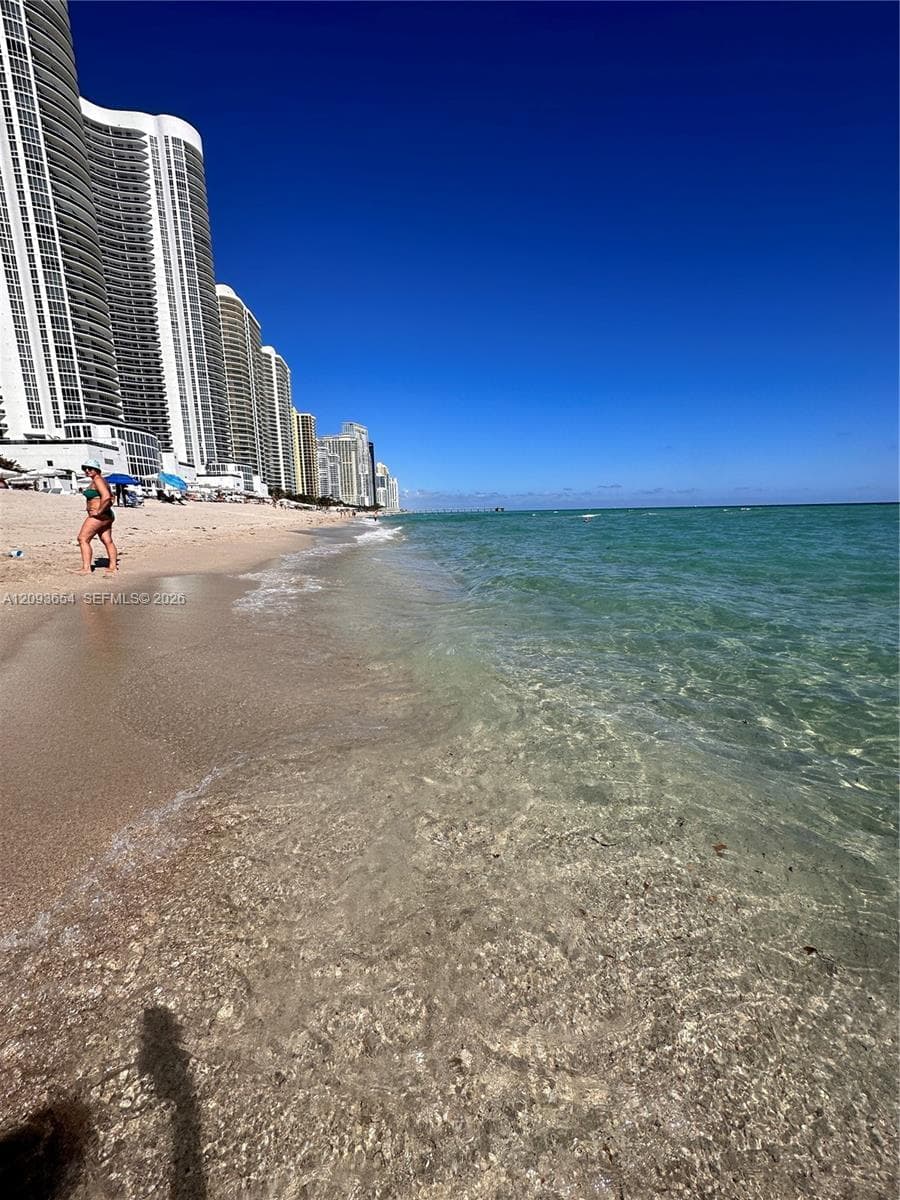 ARLEN HOUSE CONDO · #701 in Sunny Isles Beach - Photo 36
