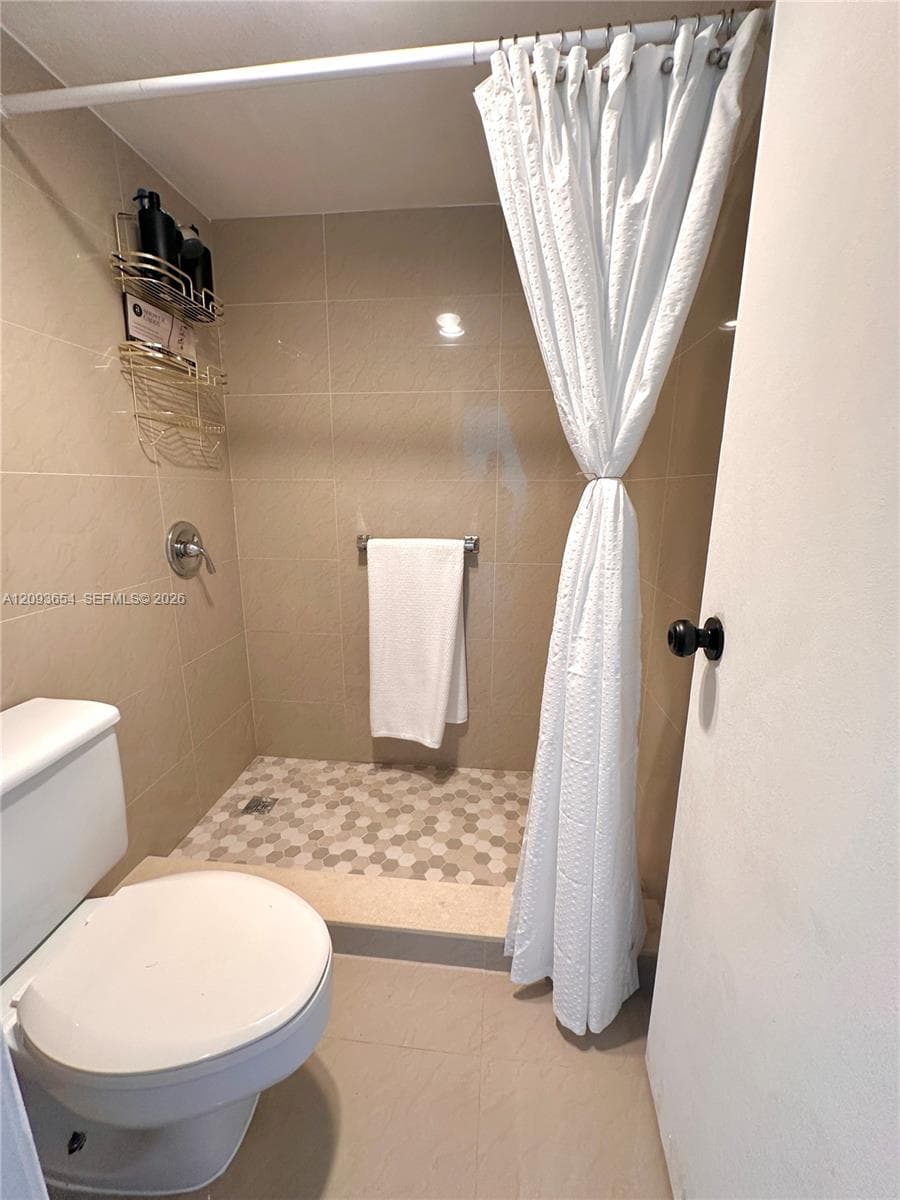 ARLEN HOUSE CONDO · #701 in Sunny Isles Beach - Photo 18