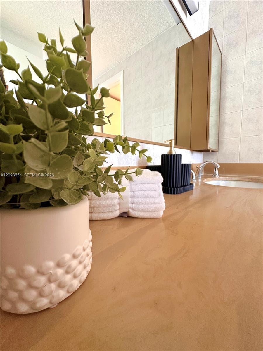 ARLEN HOUSE CONDO · #701 in Sunny Isles Beach - Photo 19