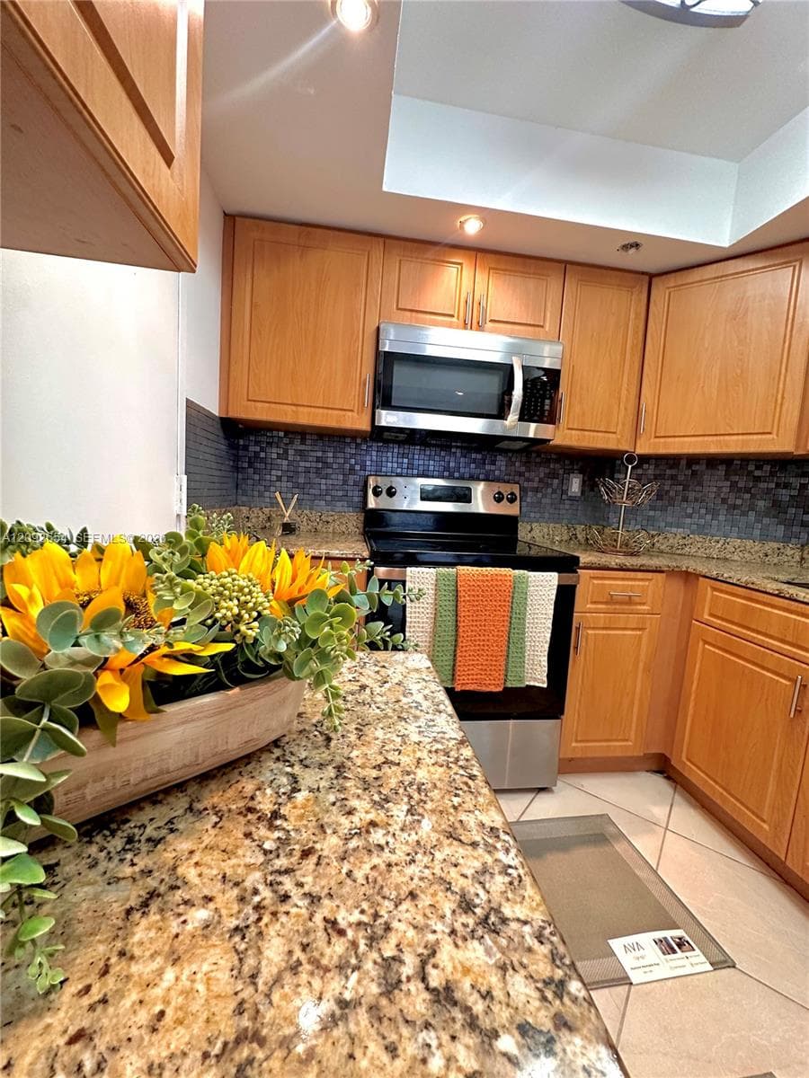 ARLEN HOUSE CONDO · #701 in Sunny Isles Beach - Photo 8