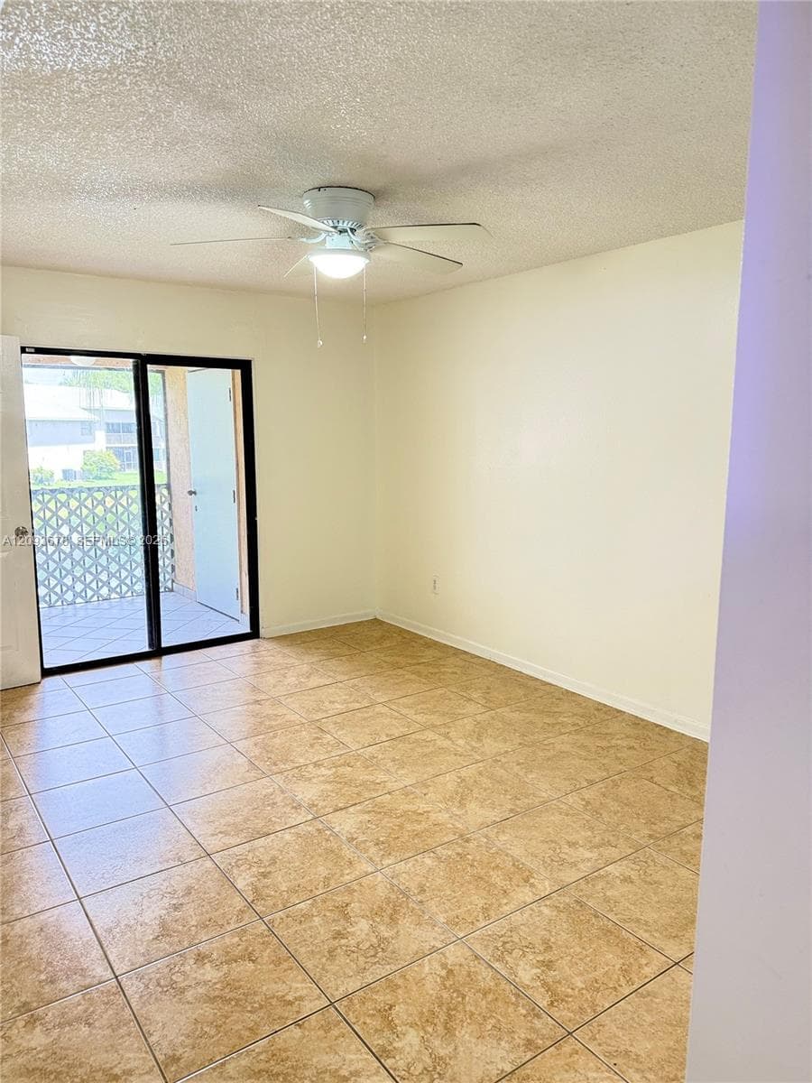 LAKESHORE CONDO 2 · #1021E in Homestead - Photo 17