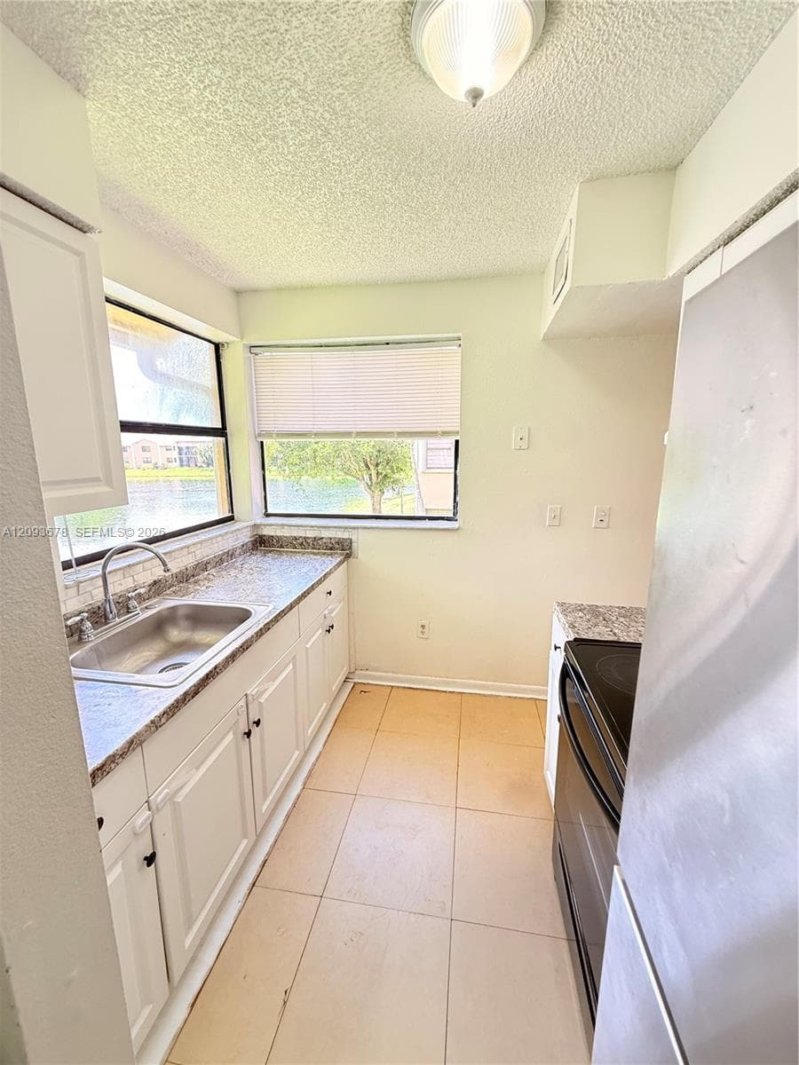 LAKESHORE CONDO 2 · #1021E in Homestead - Photo 5