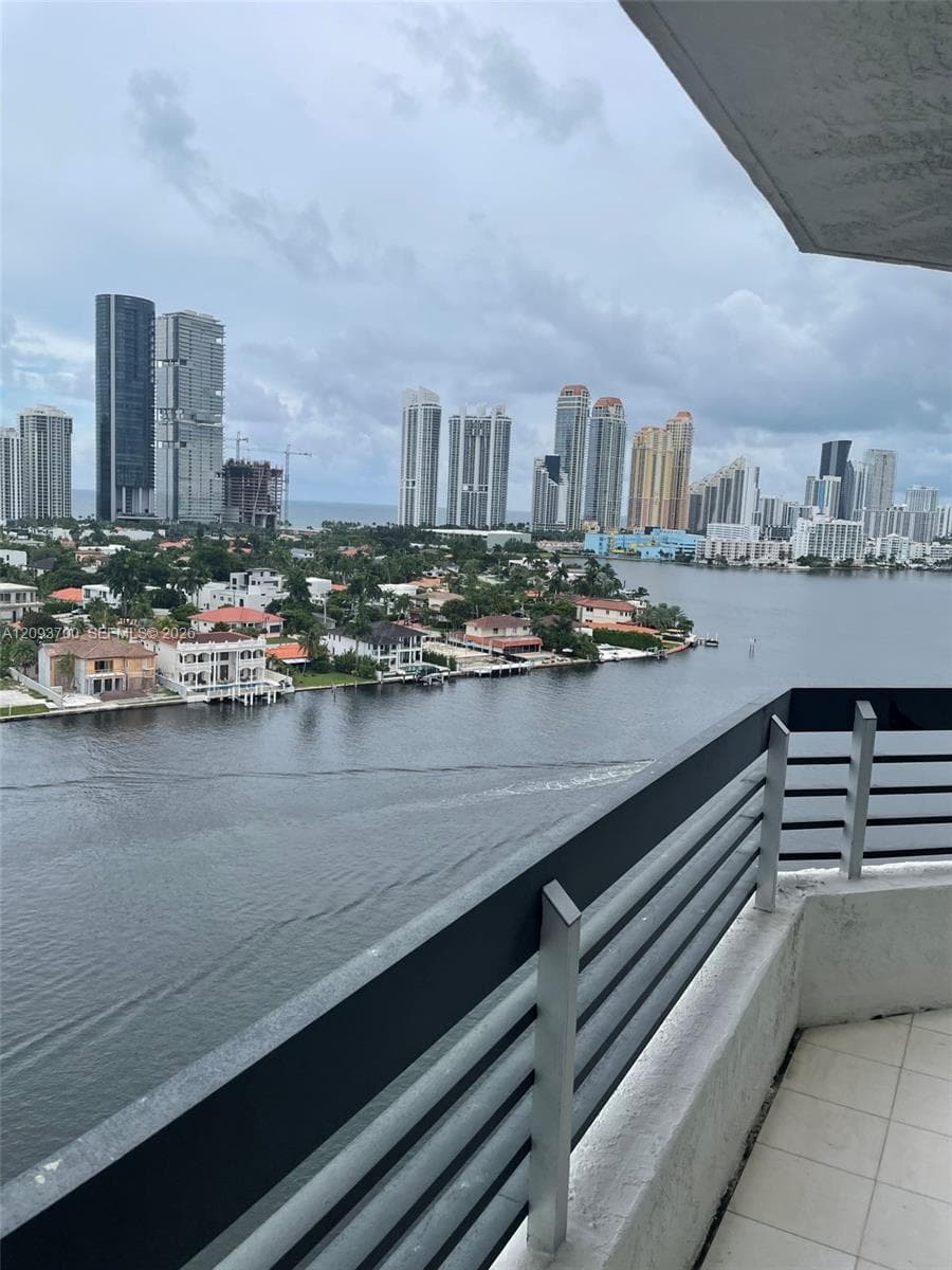 Mystic Pointe Tower 200 · #1612 in Aventura - Photo 3