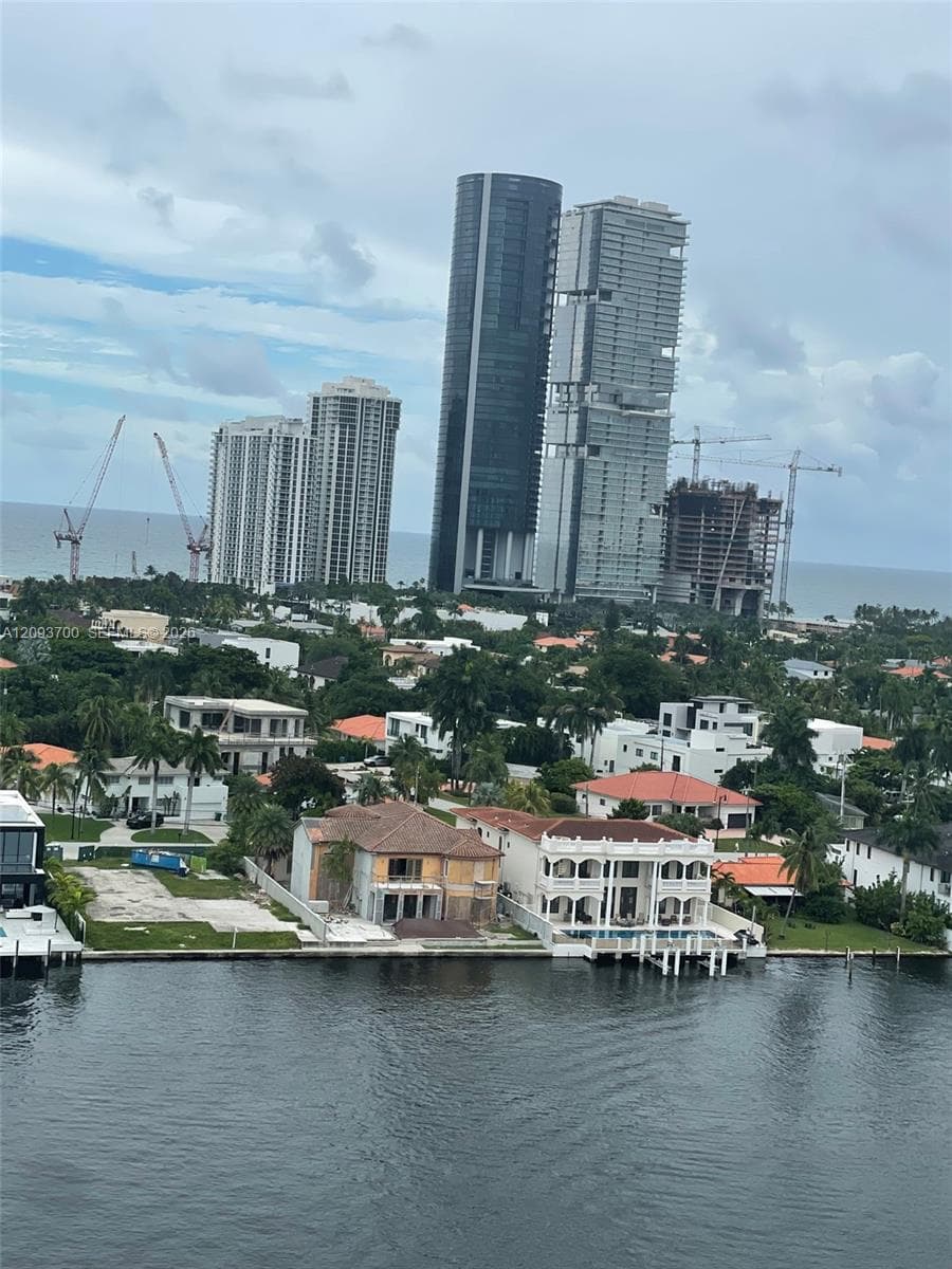 Mystic Pointe Tower 200 · #1612 in Aventura - Photo 11