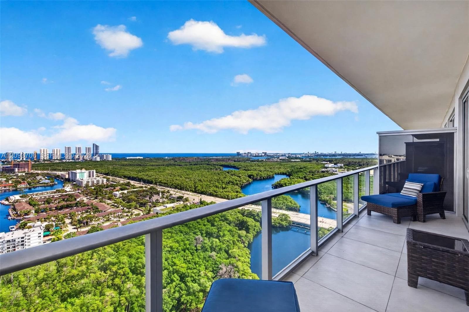 THE HARBOUR SOUTH · #LPH17 in North Miami Beach - Photo 9