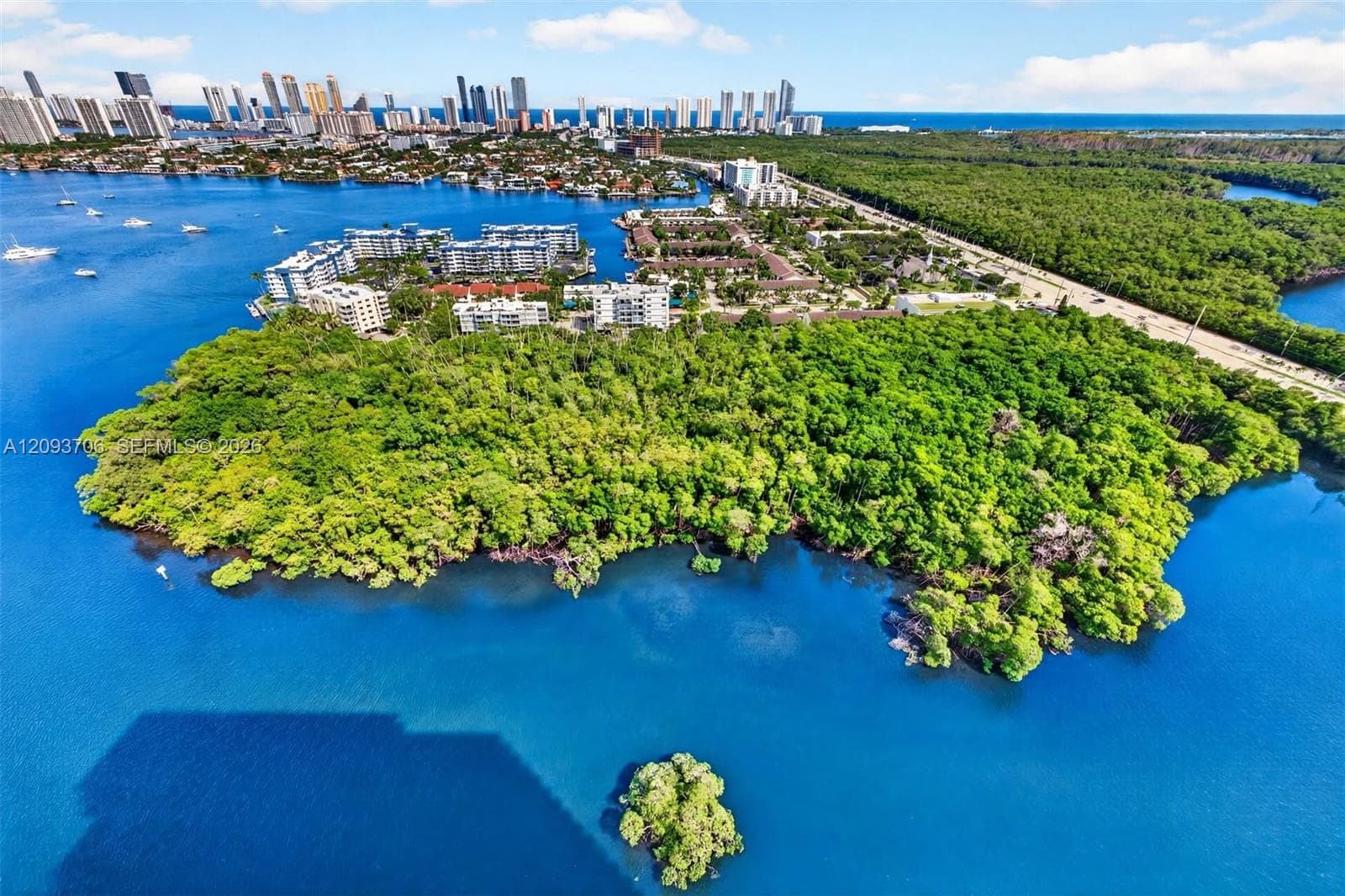 THE HARBOUR SOUTH · #LPH17 in North Miami Beach - Photo 21