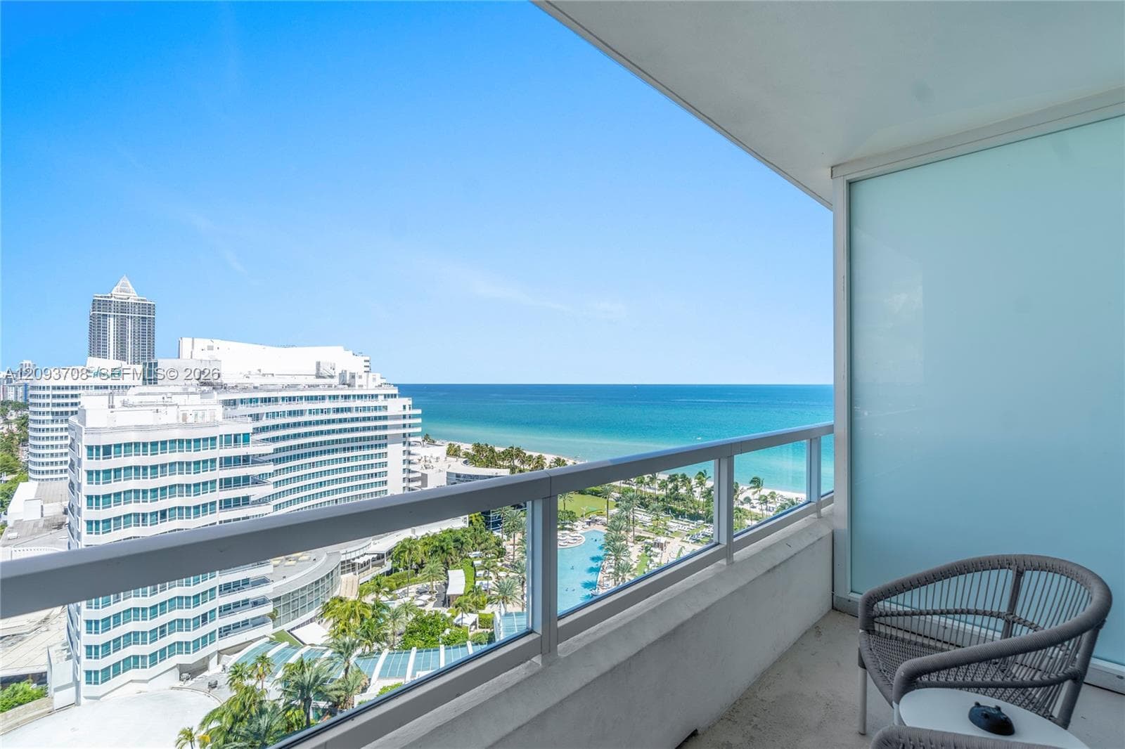 Fontainebleau Tresor · #1709 in Miami Beach - Photo 8