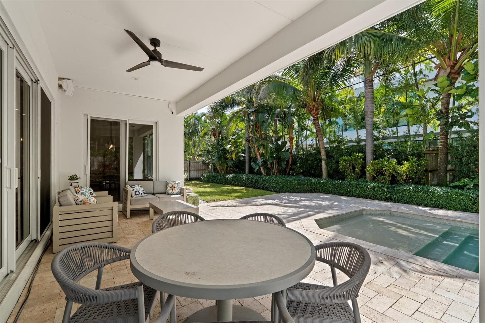 PATIO_ANGLE_LEFT