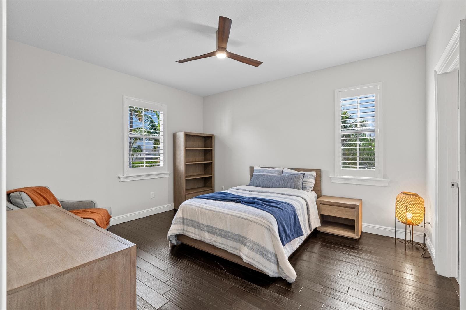 BEDROOM_1_ANGLE_LEFT