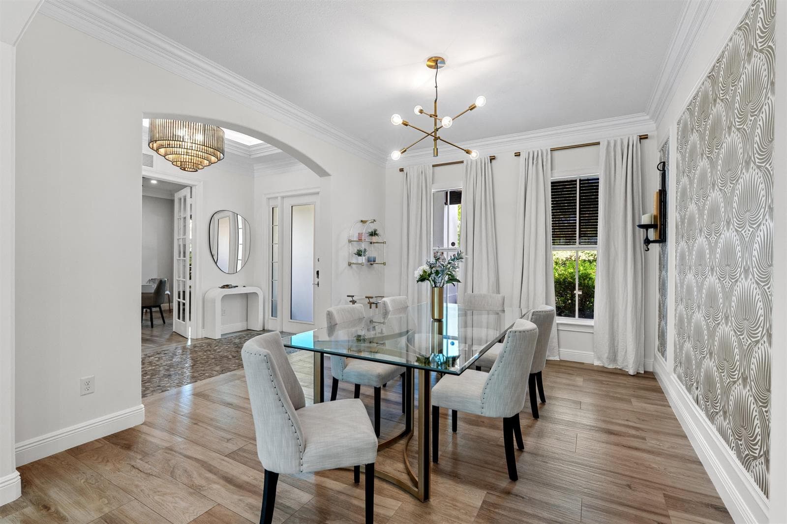DINING_ROOM_ANGLE