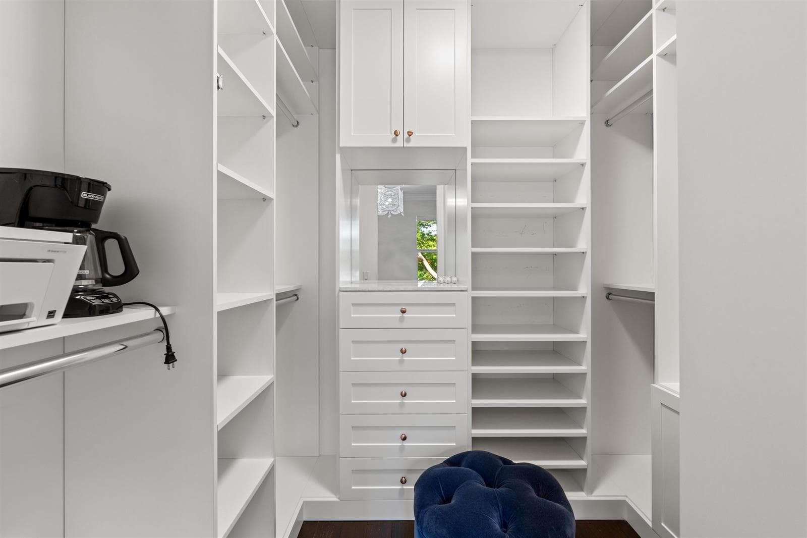 PRIMARY_BEDROOM_CLOSET