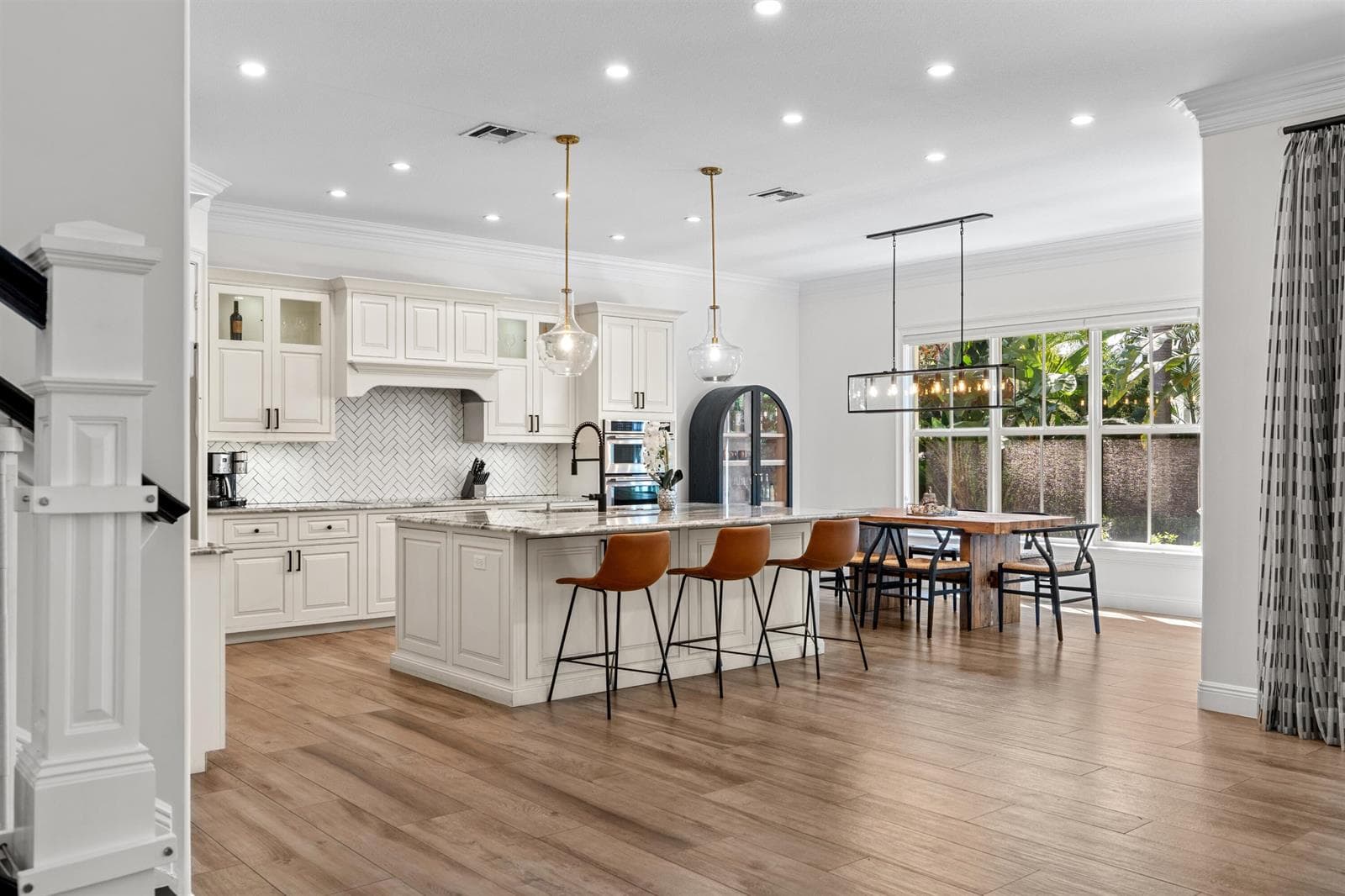 KITCHEN_ANGLE_LEFT