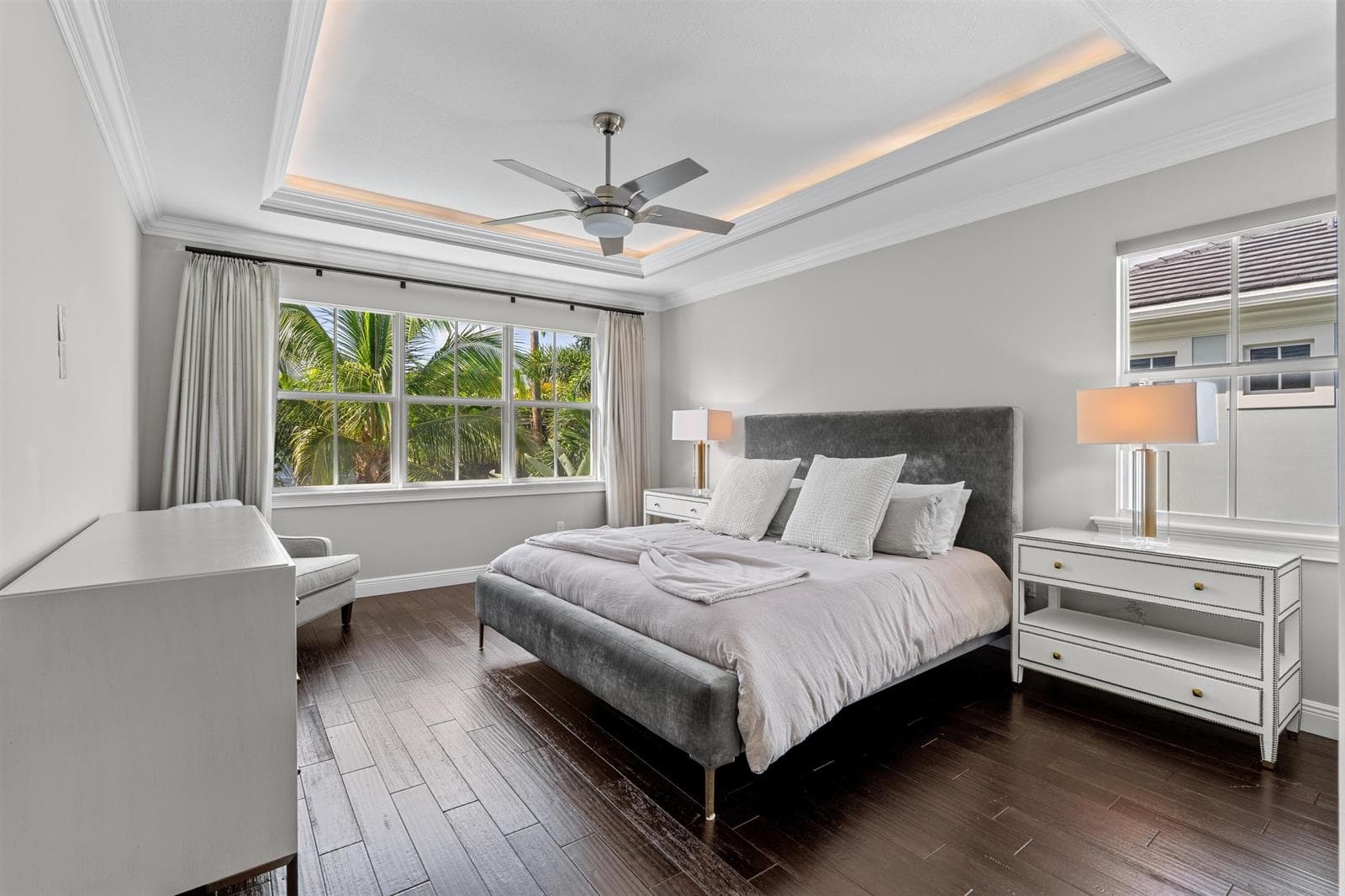 PRIMARY_BEDROOM_ANGLE_IN