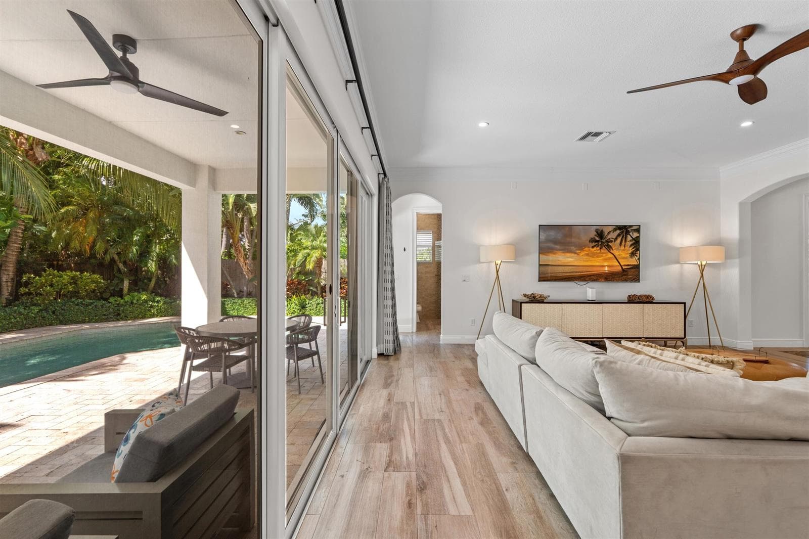 LIVING_ROOM_PATIO_STRAIGHT