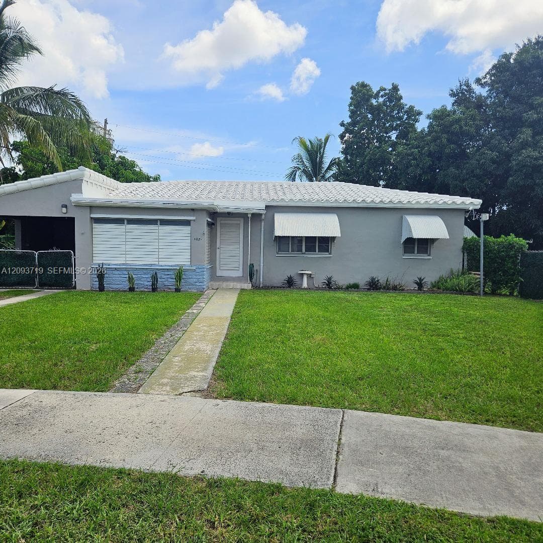 1051 SW 72nd Ct photo 2