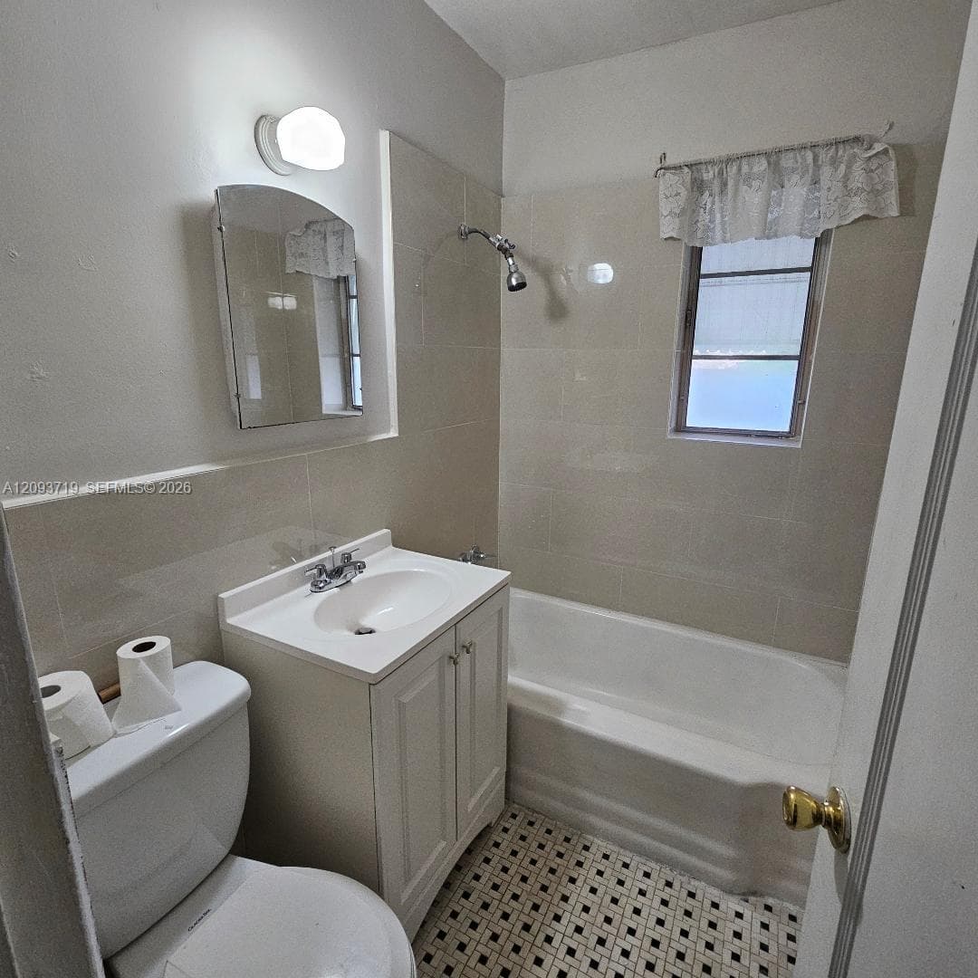 1051 SW 72nd Ct photo 19