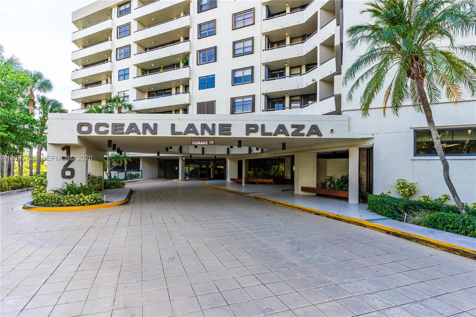 OCEAN LANE PLAZA CONDO · #807 in Key Biscayne - Photo 2