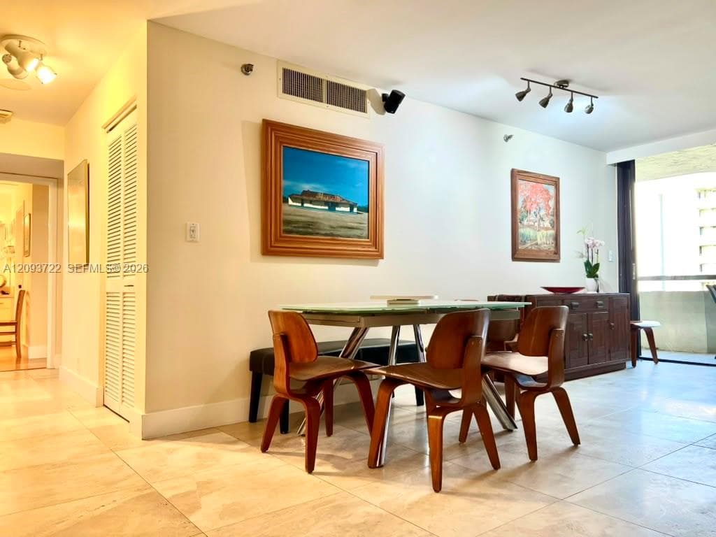 OCEAN LANE PLAZA CONDO · #807 in Key Biscayne - Photo 6