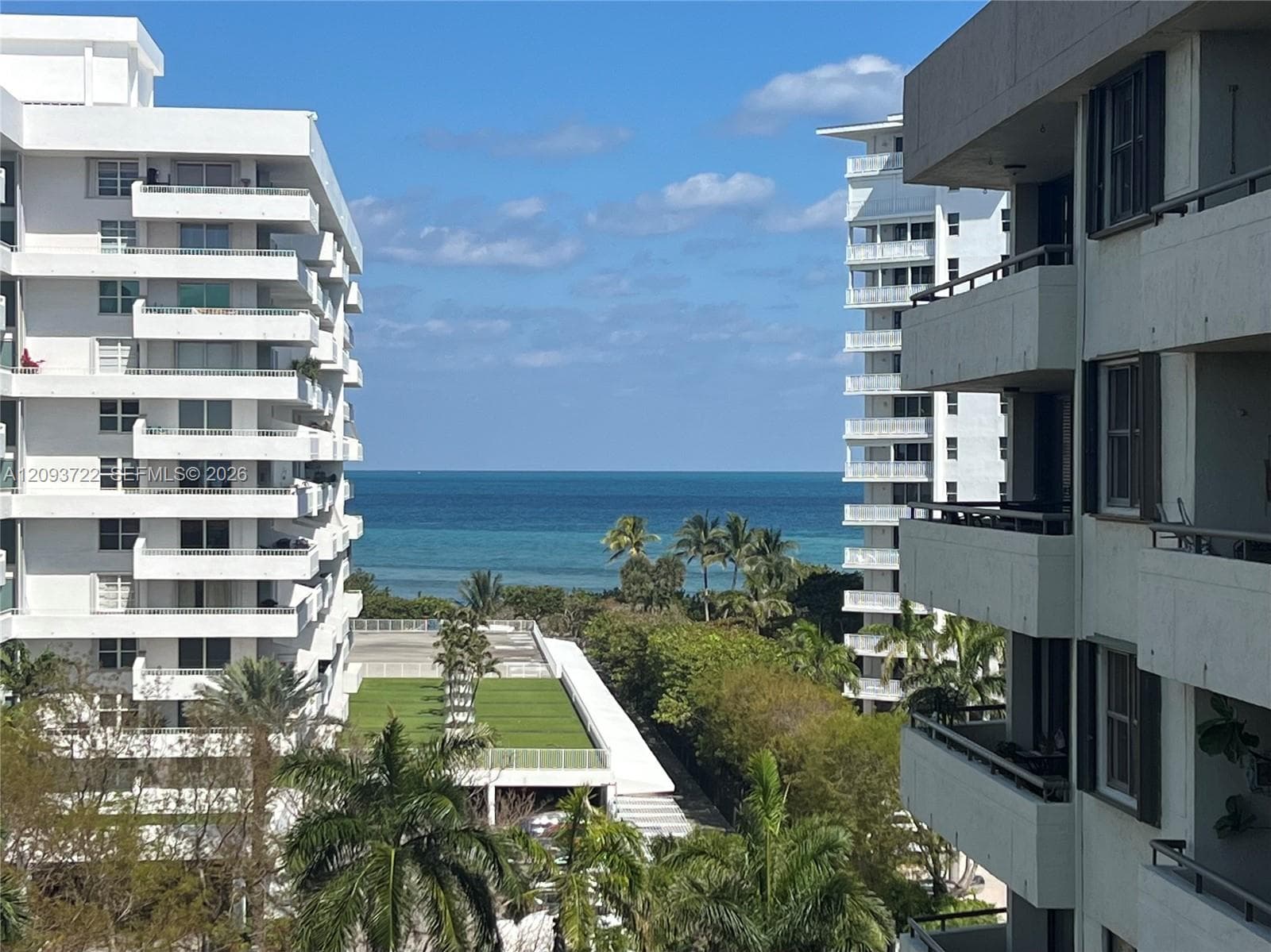 OCEAN LANE PLAZA CONDO · #807 in Key Biscayne - Photo 1