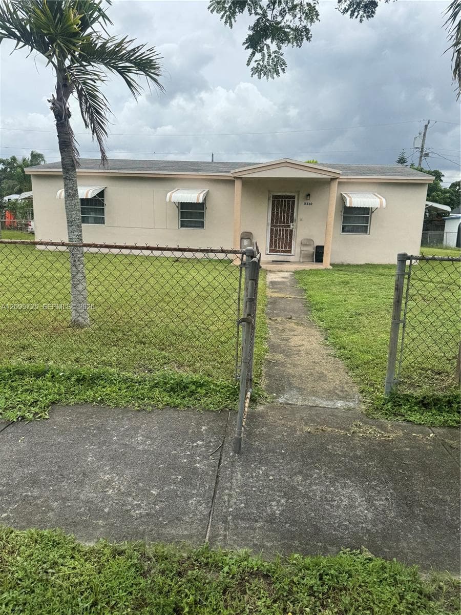 15830 NW 18th Ct photo 2