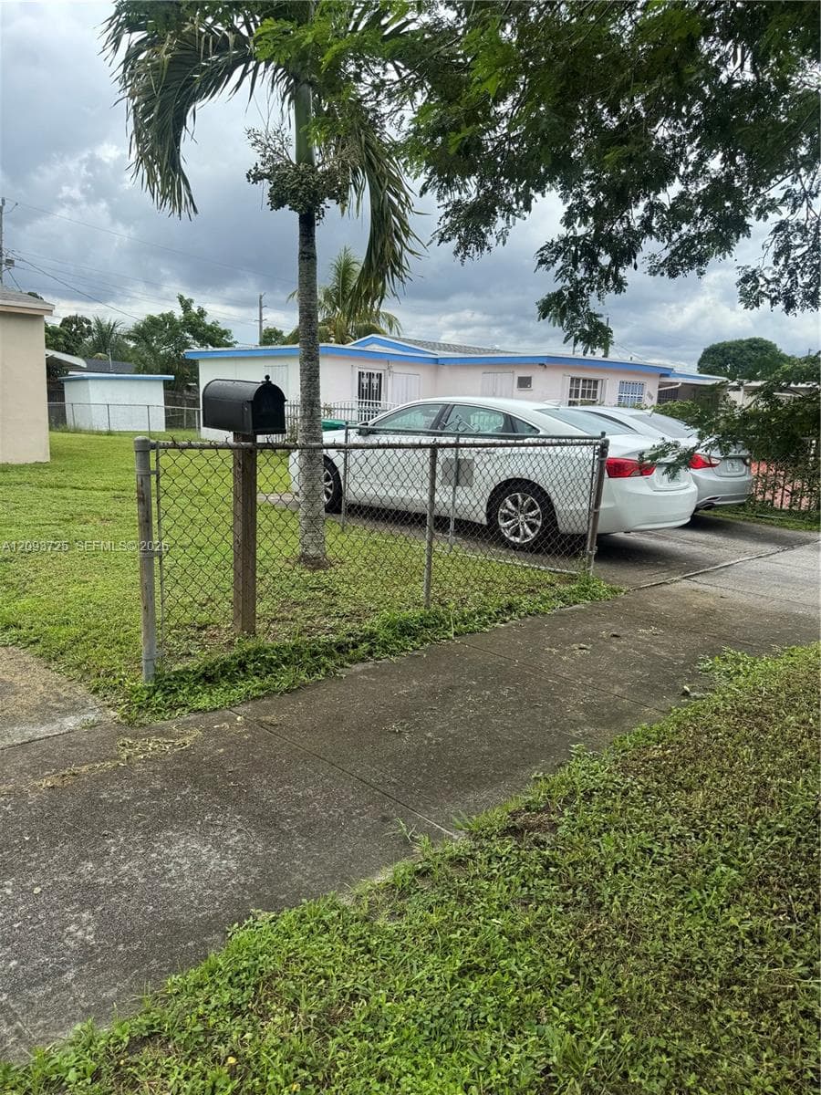 15830 NW 18th Ct photo 3