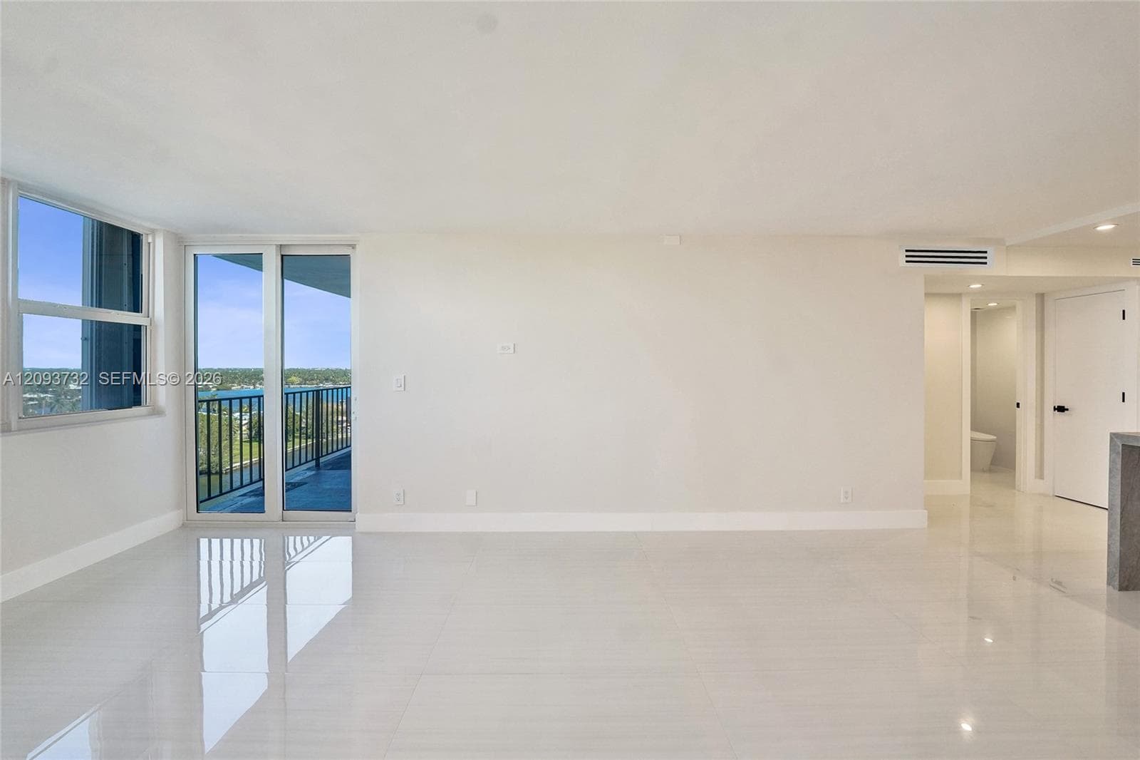 TRAFALGAR TOWERS CONDOMIN · #1205 in Hollywood - Photo 12