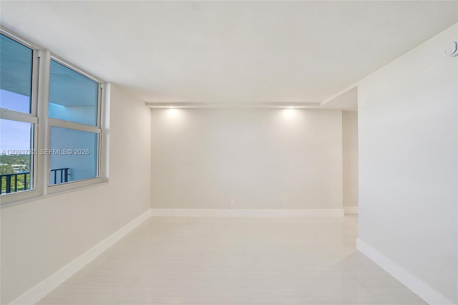 TRAFALGAR TOWERS CONDOMIN · #1205 in Hollywood - Photo 21