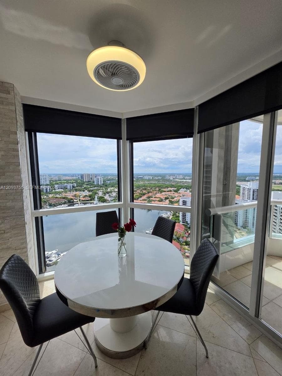 THE POINT · #3105 in Aventura - Photo 7