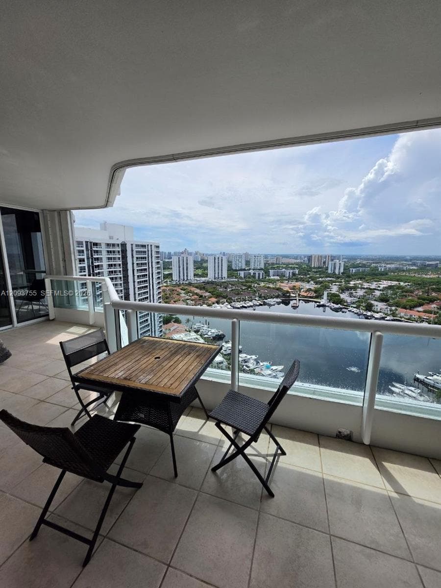 THE POINT · #3105 in Aventura - Photo 14