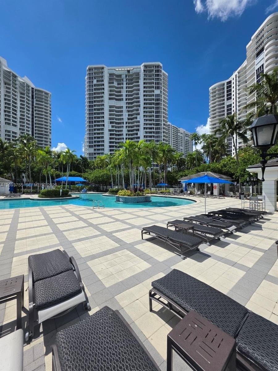 THE POINT · #3105 in Aventura - Photo 55