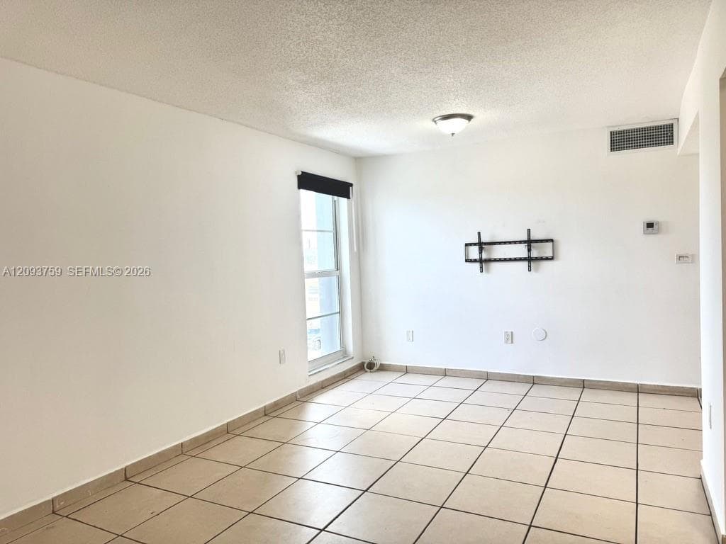 GRATIGNY PARK CONDO NO 1 · #301 in Hialeah - Photo 6